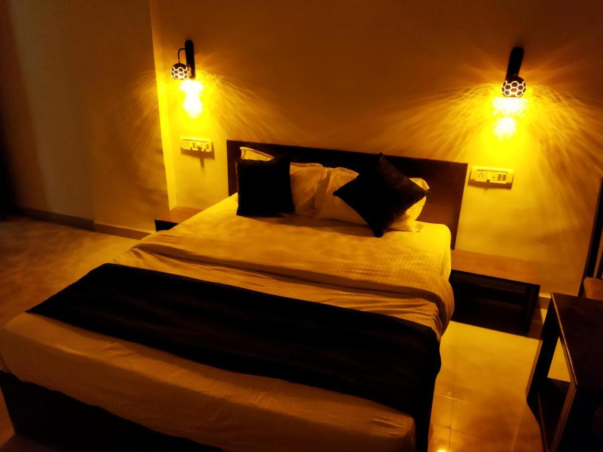 Hotel Rain Sky Inn Lonavala Εξωτερικό φωτογραφία