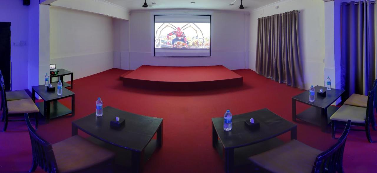 Hotel Rain Sky Inn Lonavala Εξωτερικό φωτογραφία